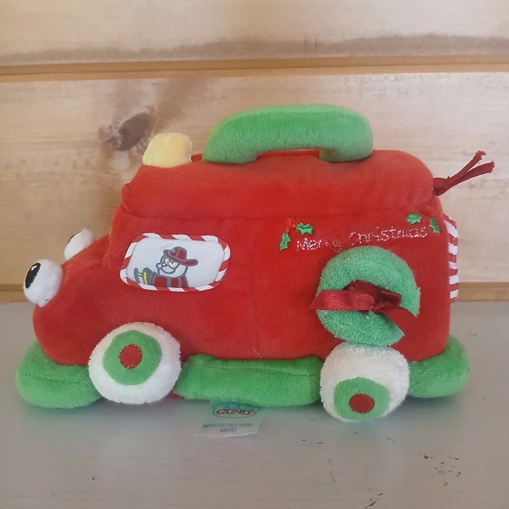 Gund‎ Firetruck Plush Carry Along Fire Truck Play Set Zipper Soft Dog Santa D52